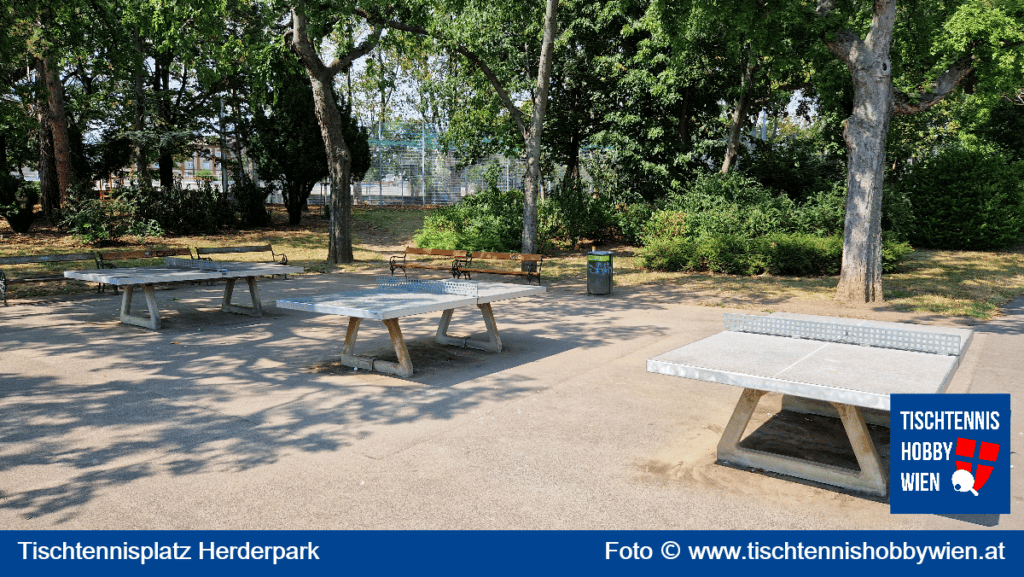 Tischtennistische finden in Wien Simmering, dieses Mal im Herderpark. Tischtennis verbindet Menschen - Tischtennis Hobby Wien