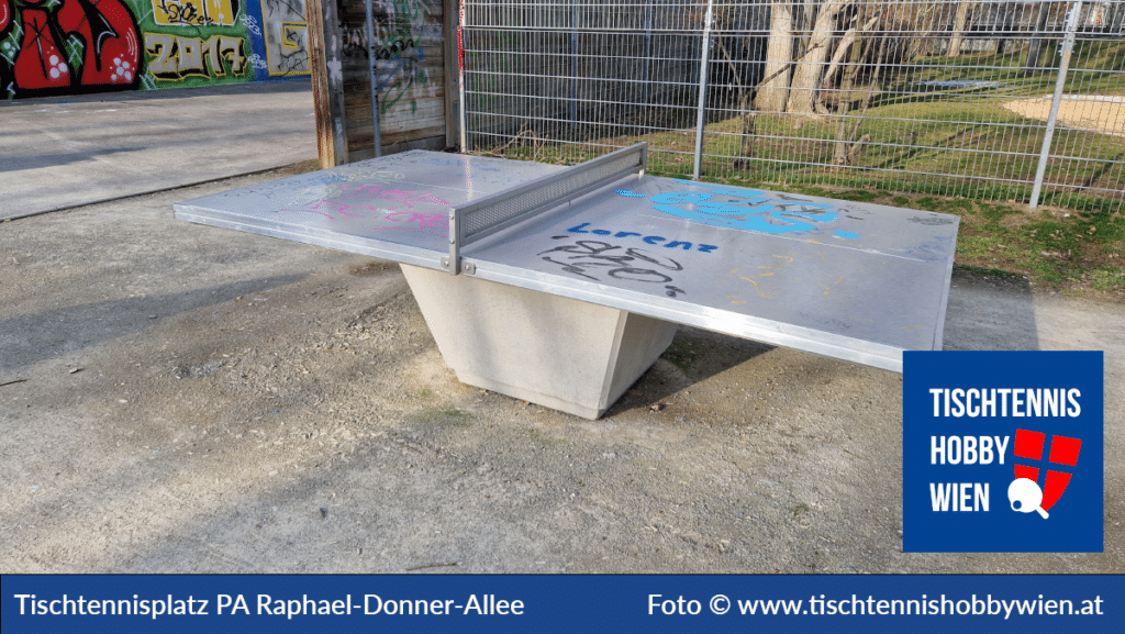 Tischtennistische finden in Wien Donaustadt, dieses Mal in der Parkanlage Raphael-Donner-Allee. Tischtennis verbindet Menschen - Tischtennis Hobby Wien